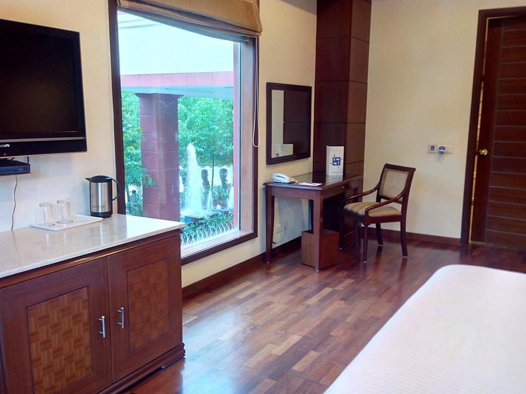 The Ocean Pearl Retreat Hotel New Delhi Eksteriør billede